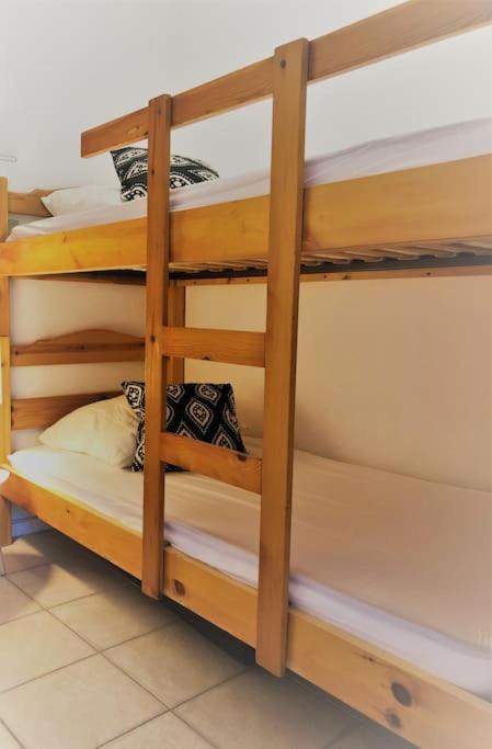 Studio Cabine Climatise 800 M De La Plage Et Des Commerces Bormes-les-Mimosas Dış mekan fotoğraf
